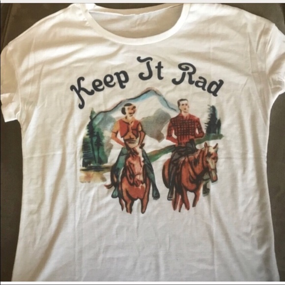 🦋 WESTERN THEME TEE SHIRT SIZE MEDIUM - Picture 6 of 6